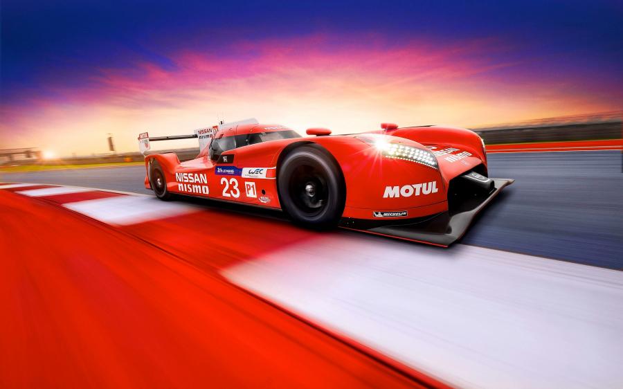  Nissan GT-R LM Nismo 2015 года  (фото 7 из 31)